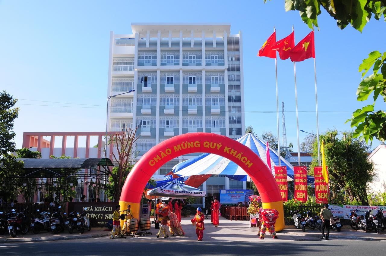 Huong Sen Hotel Cao Lanh Exterior photo