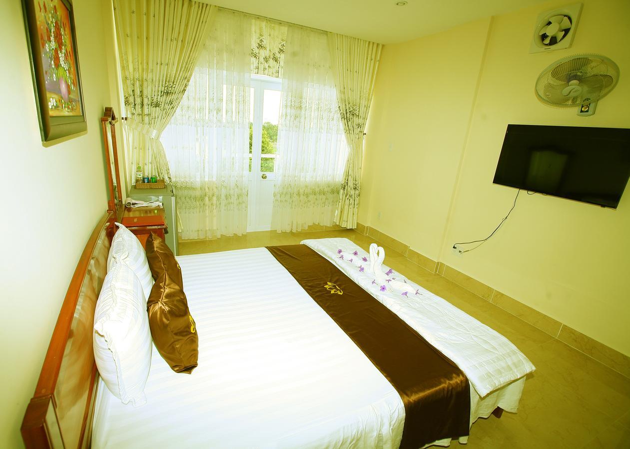 Huong Sen Hotel Cao Lanh Exterior photo